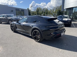 musta Porsche Taycan 2021 kuva 2.