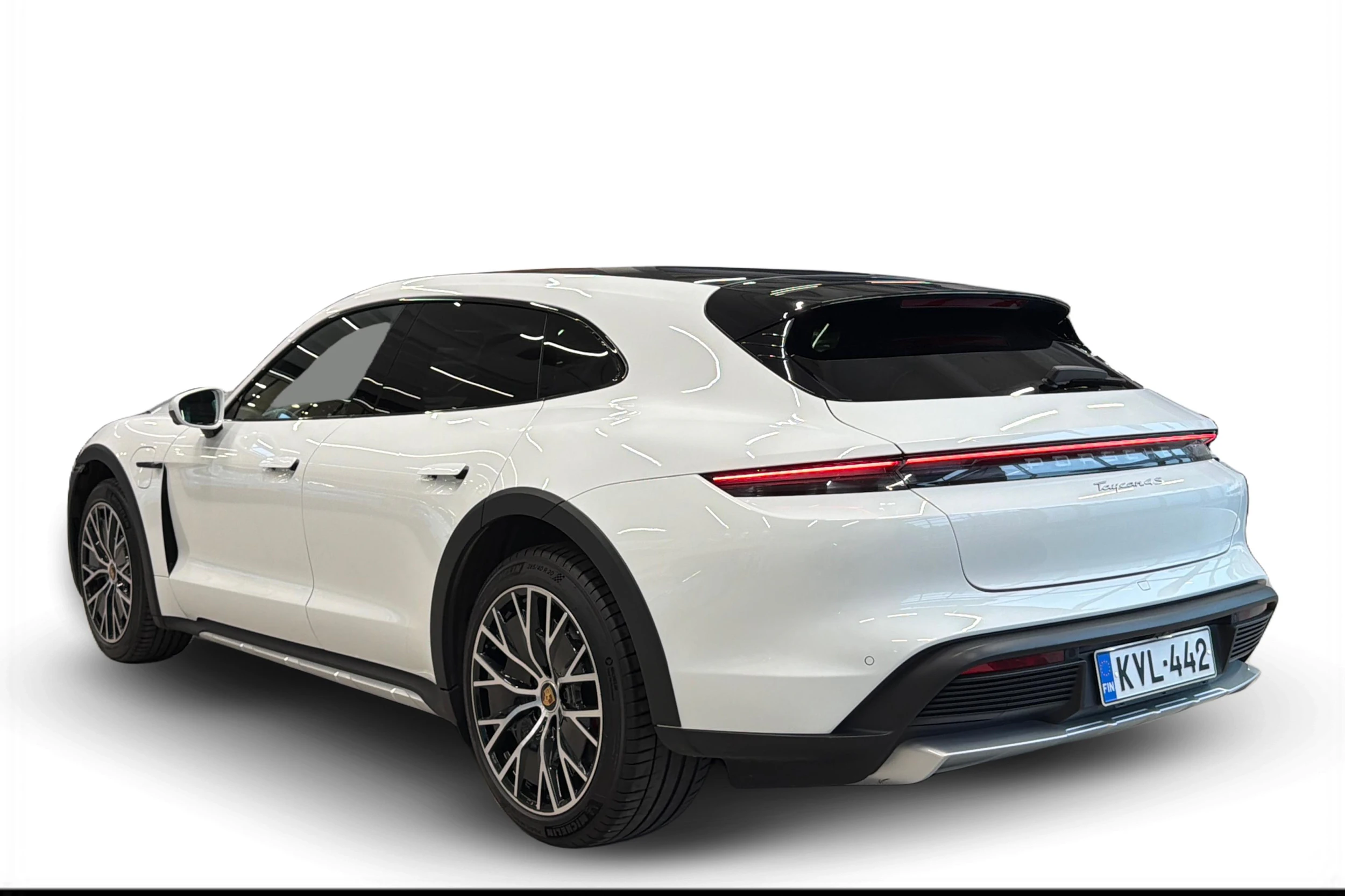 valkoinen Porsche Taycan 2022 kuva 2.