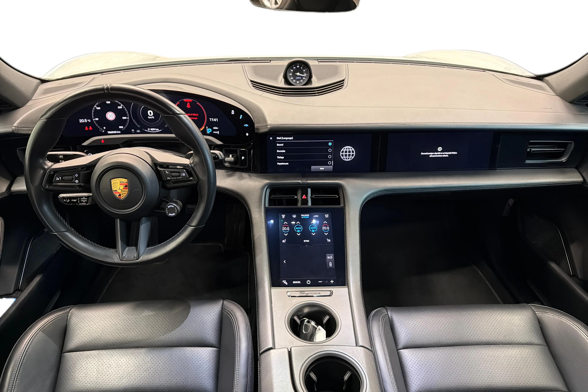 valkoinen Porsche Taycan 2022 kuva 7.