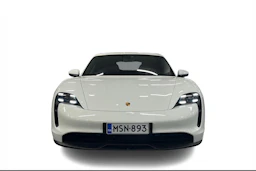 valkoinen Porsche Taycan 2021 kuva 4.
