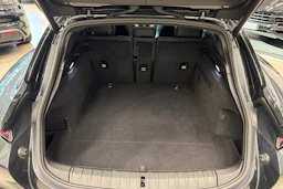 harmaa Porsche Taycan 2021 kuva 11.