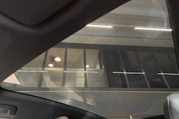 harmaa Porsche Taycan 2021 kuva 20.