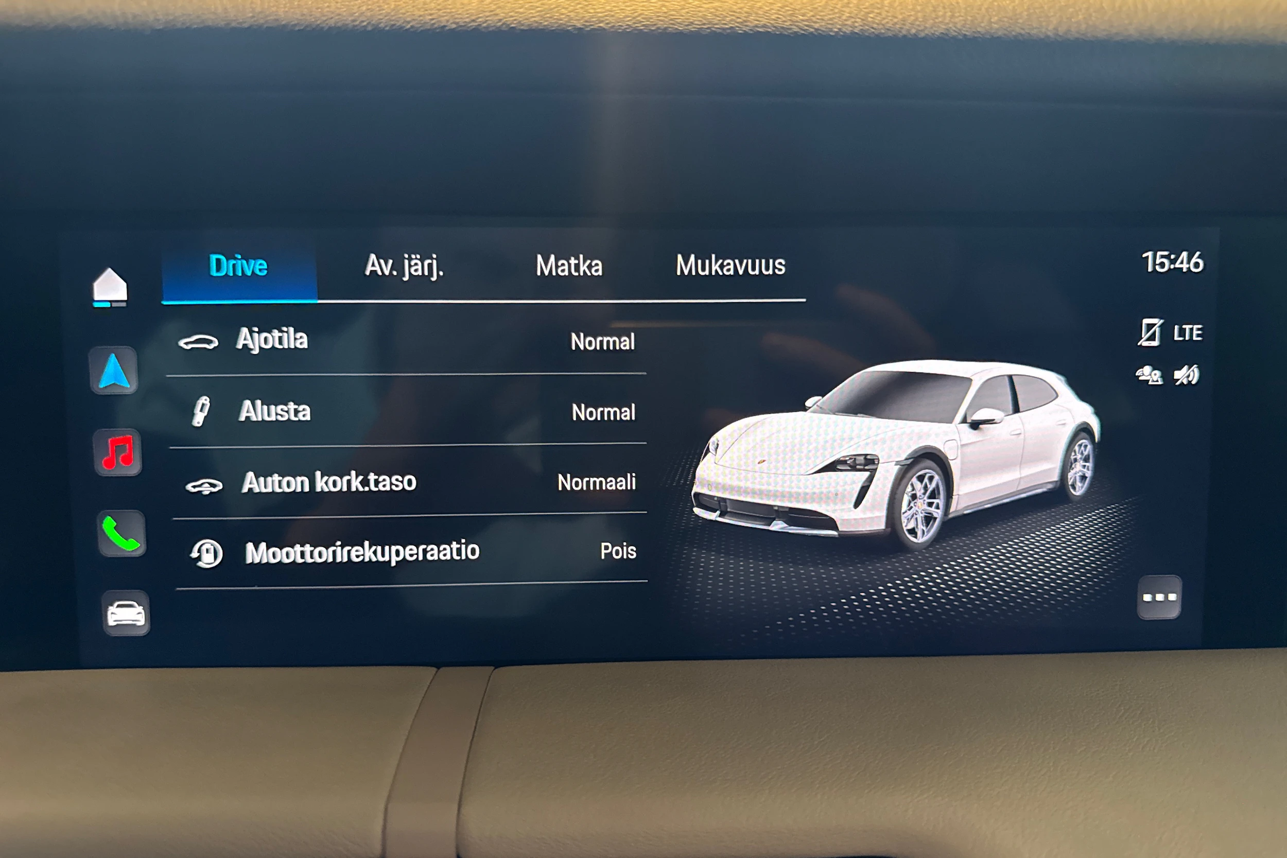 Ruskea (beige) Porsche Taycan 2021 kuva 15.