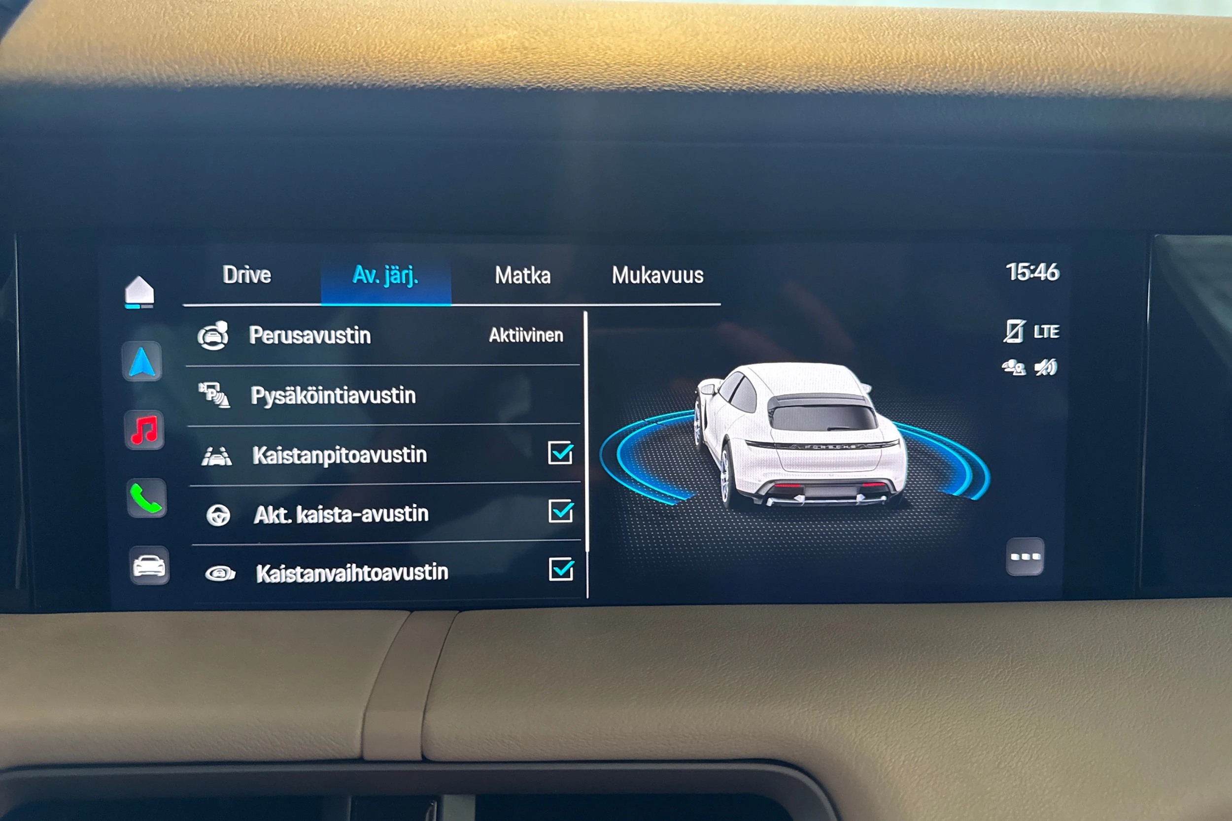 Ruskea (beige) Porsche Taycan 2021 kuva 16.