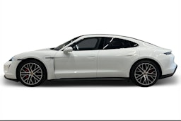 Valkoinen Porsche Taycan 2021 kuva 5.