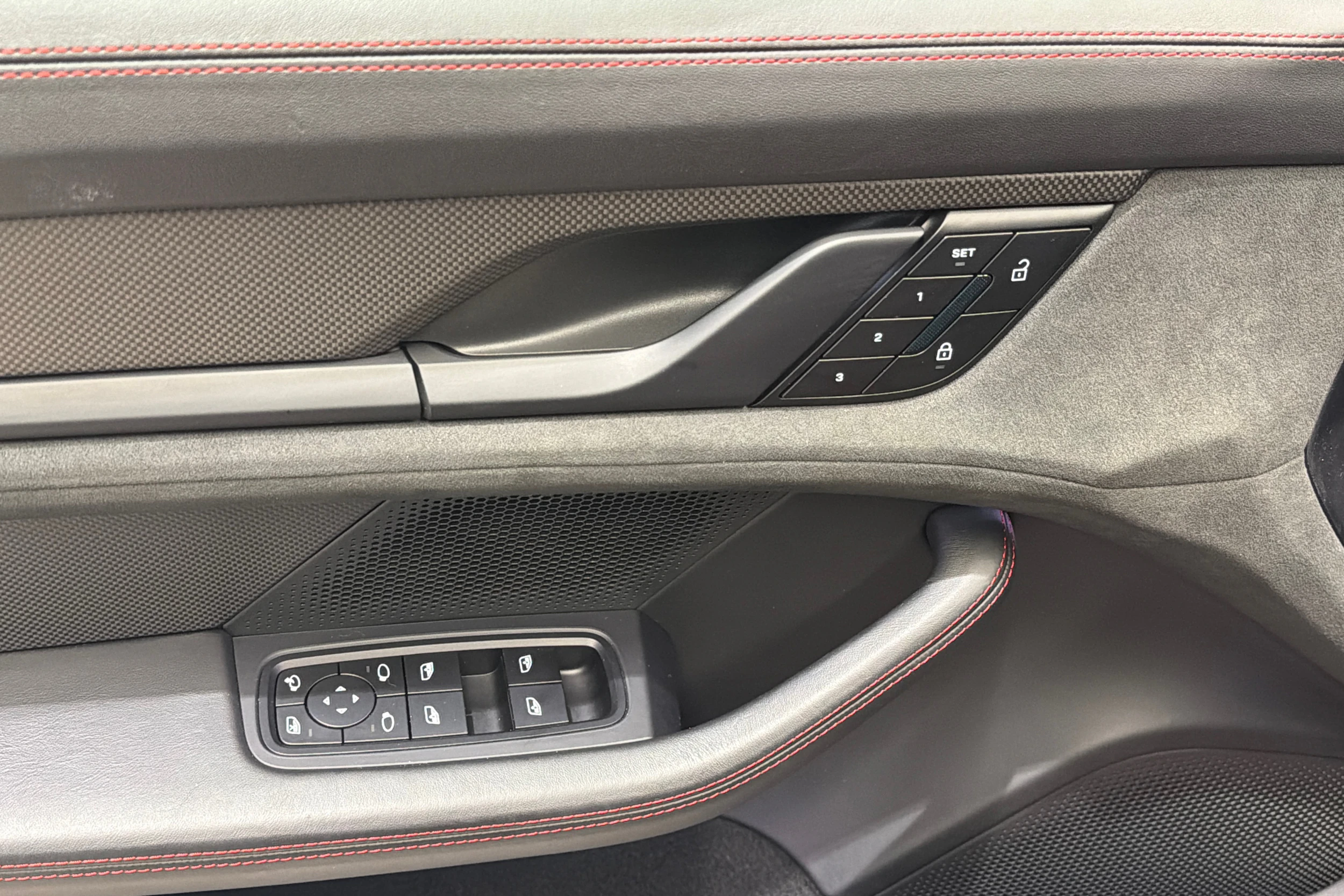 Porsche Taycan 2021 kuva 16.