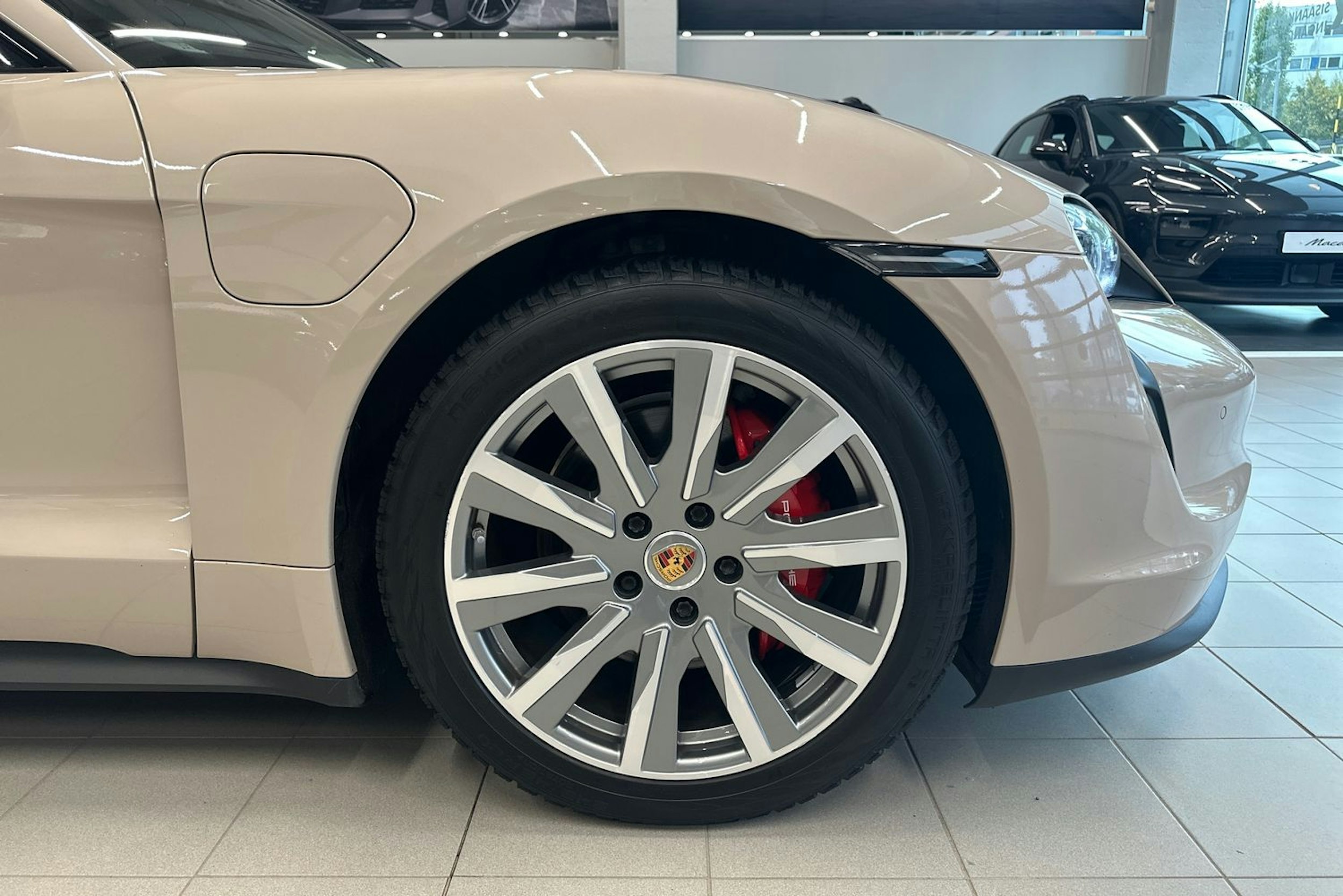 Porsche Taycan 2021 kuva 10.
