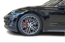musta Porsche Taycan 2021 kuva 8.