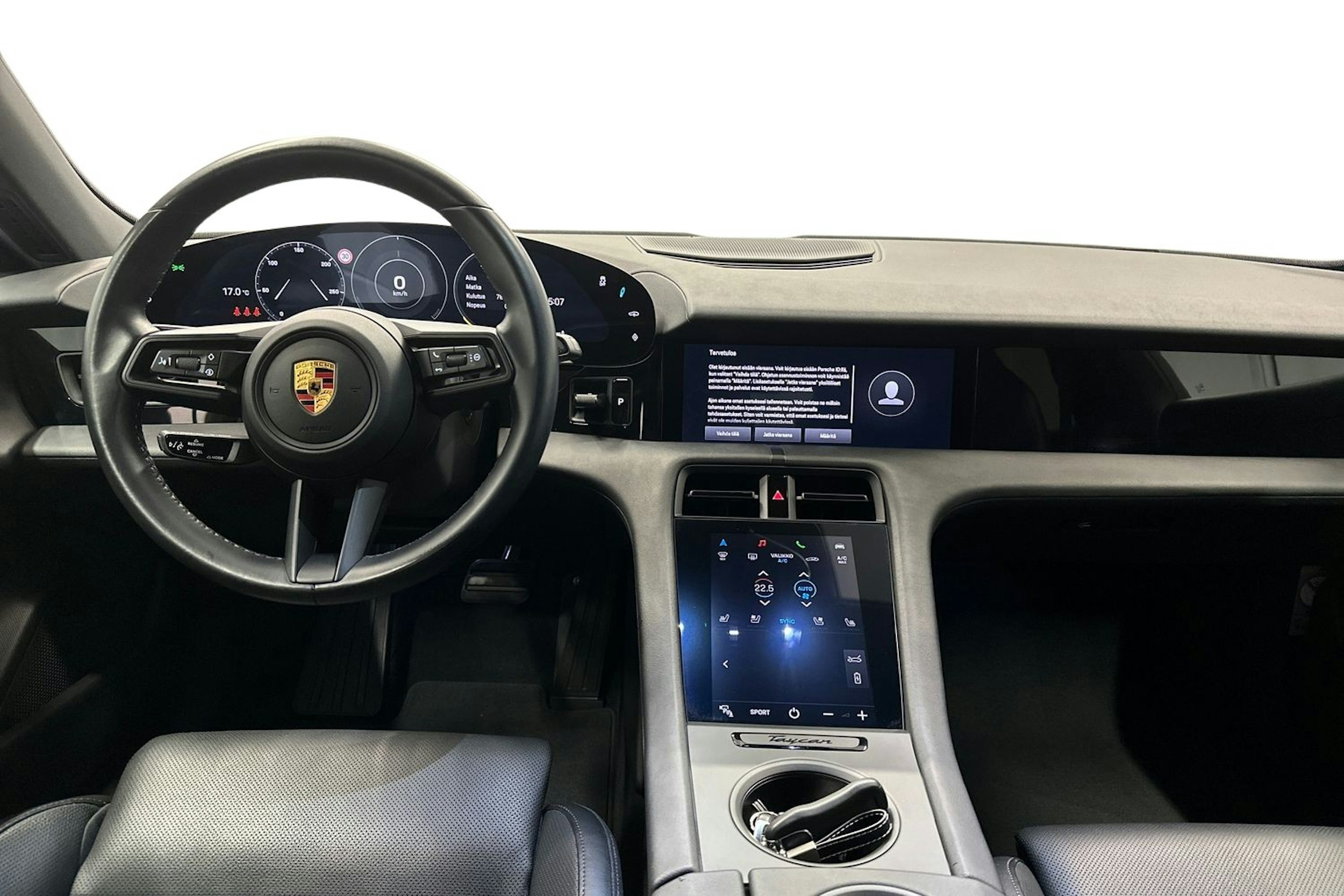 valkoinen Porsche Taycan 2022 kuva 9.