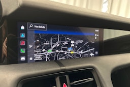 valkoinen Porsche Taycan 2022 kuva 22.