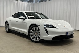 valkoinen Porsche Taycan 2022 kuva 34.