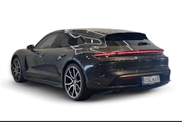 musta Porsche Taycan 2022 kuva 2.