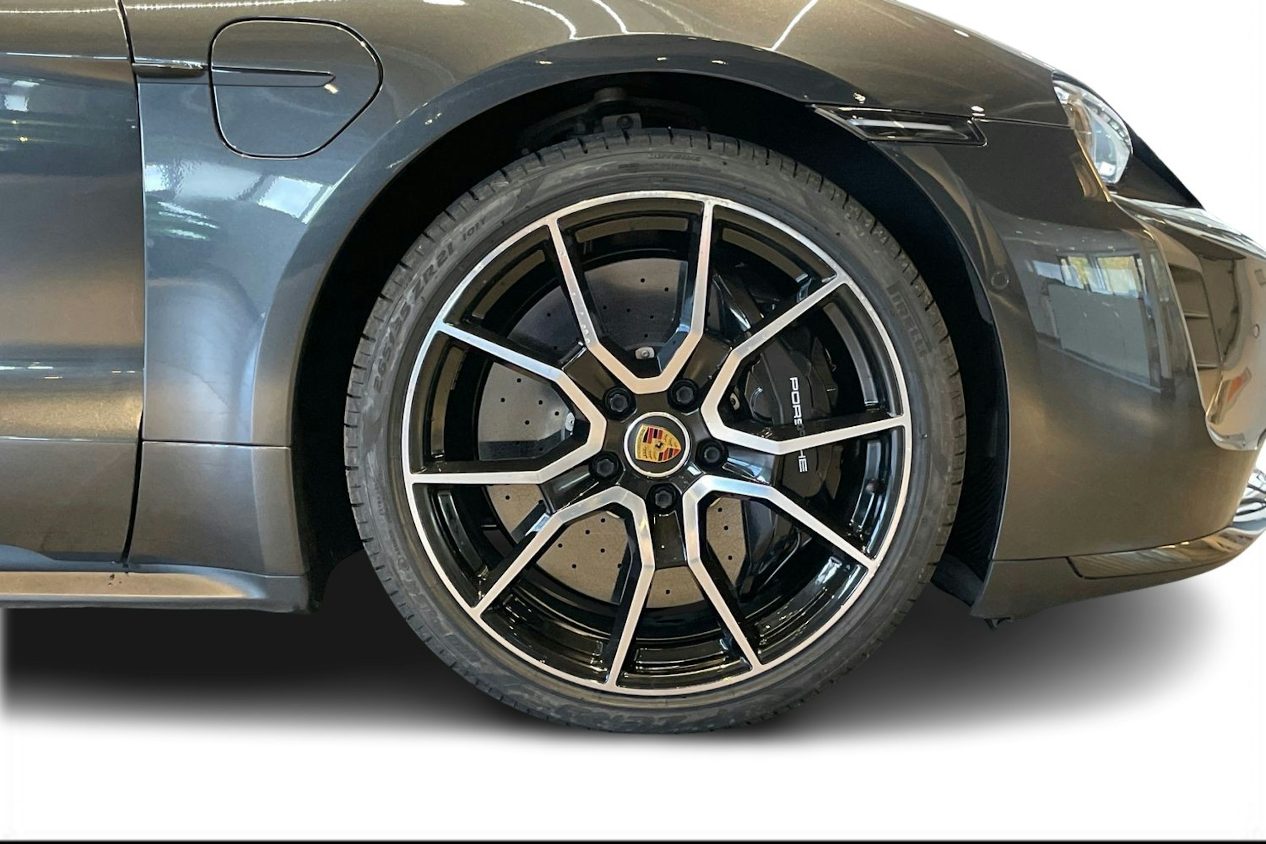 musta Porsche Taycan 2022 kuva 9.