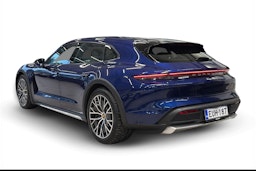 sininen Porsche Taycan 2022 kuva 2.