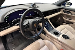 sininen Porsche Taycan 2022 kuva 6.