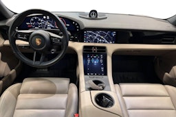 sininen Porsche Taycan 2022 kuva 7.