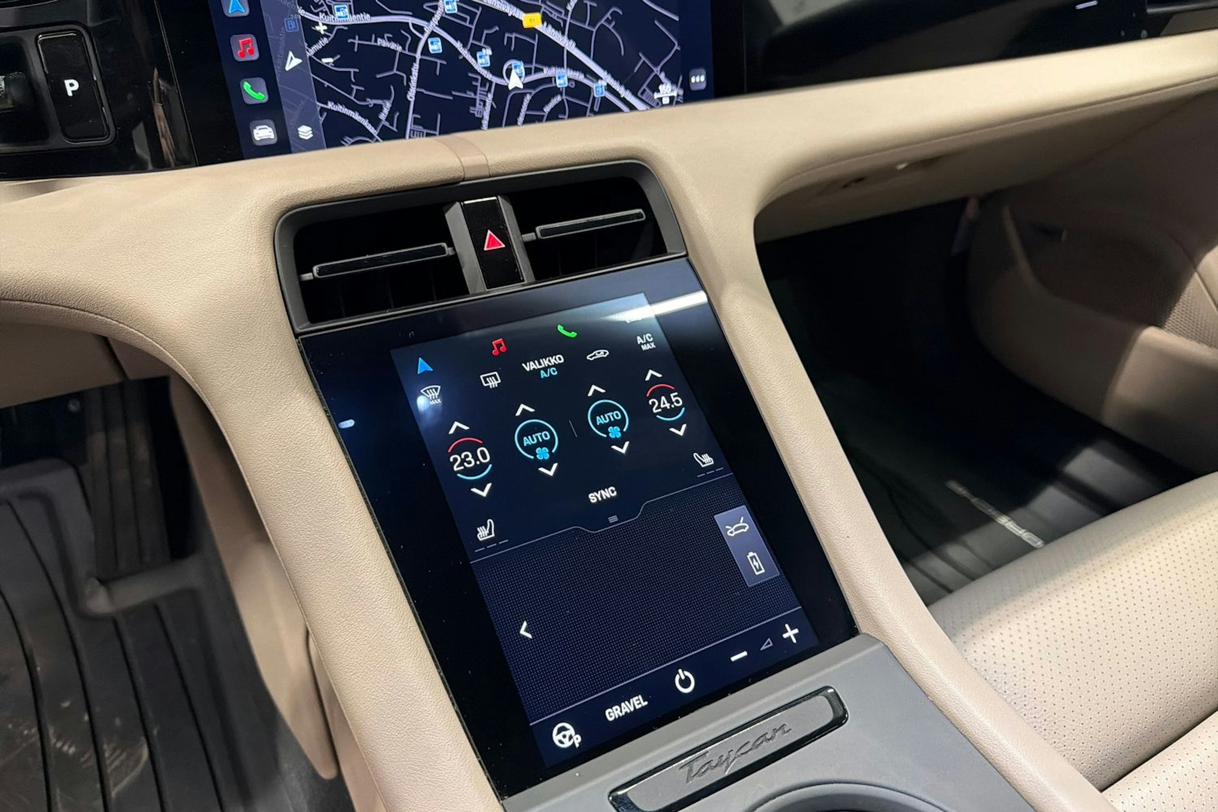 sininen Porsche Taycan 2022 kuva 18.