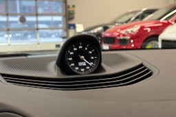 sininen Porsche Taycan 2022 kuva 20.