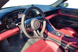 Hopea Porsche Taycan 2022 kuva 3.