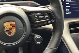 Musta Porsche Taycan 2022 kuva 14.