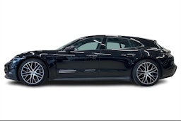 musta Porsche Taycan 2022 kuva 5.