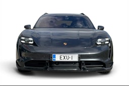 harmaa Porsche Taycan 2022 kuva 4.