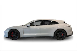 harmaa Porsche Taycan 2022 kuva 5.
