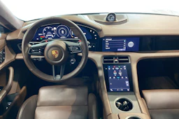 harmaa Porsche Taycan 2022 kuva 7.
