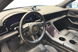 Sininen Porsche Taycan 2022 kuva 6.