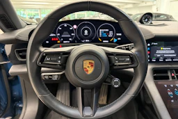 Sininen Porsche Taycan 2022 kuva 16.