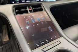 Sininen Porsche Taycan 2022 kuva 20.