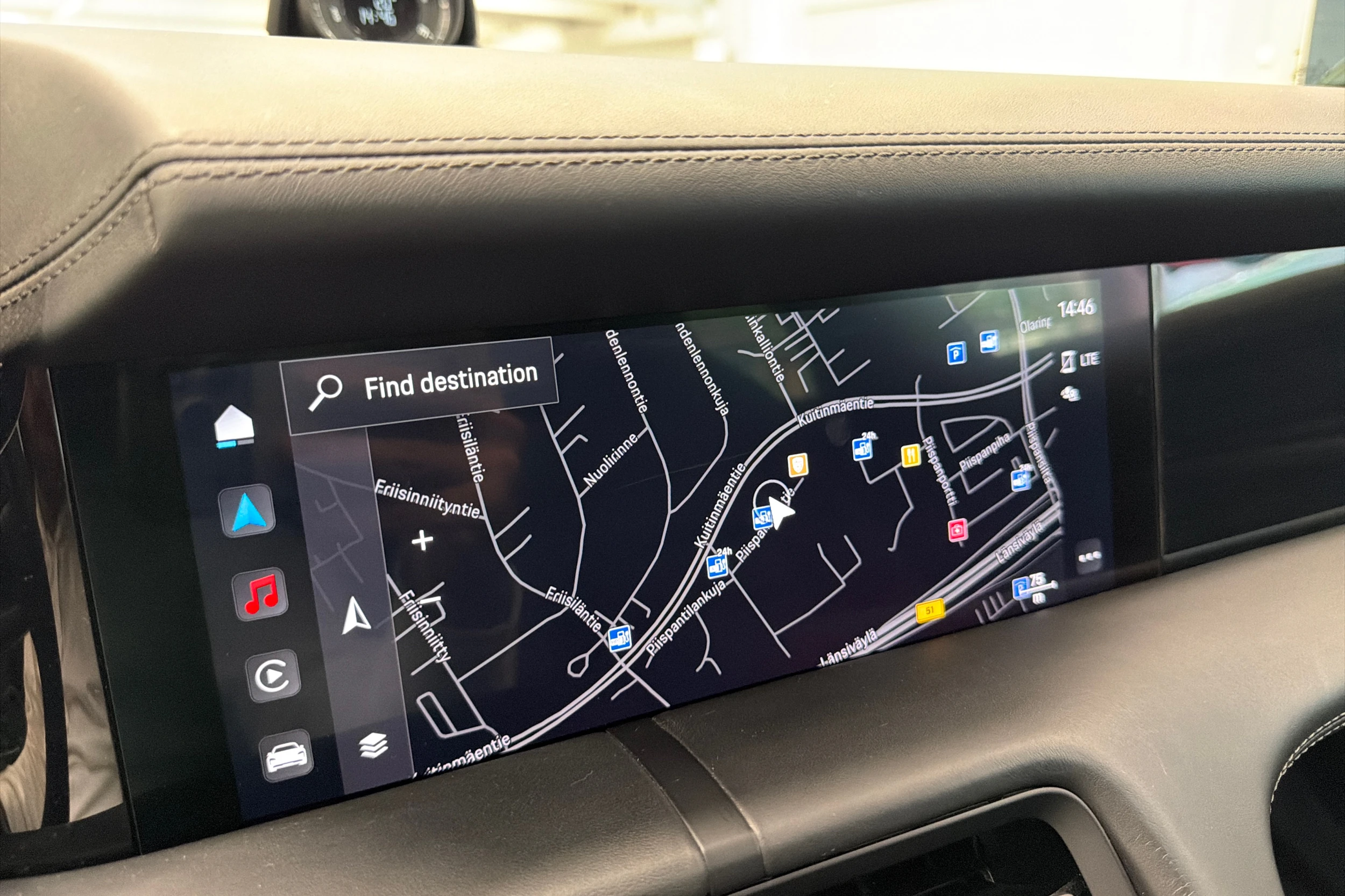 Sininen Porsche Taycan 2022 kuva 21.