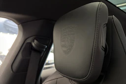 Sininen Porsche Taycan 2022 kuva 24.