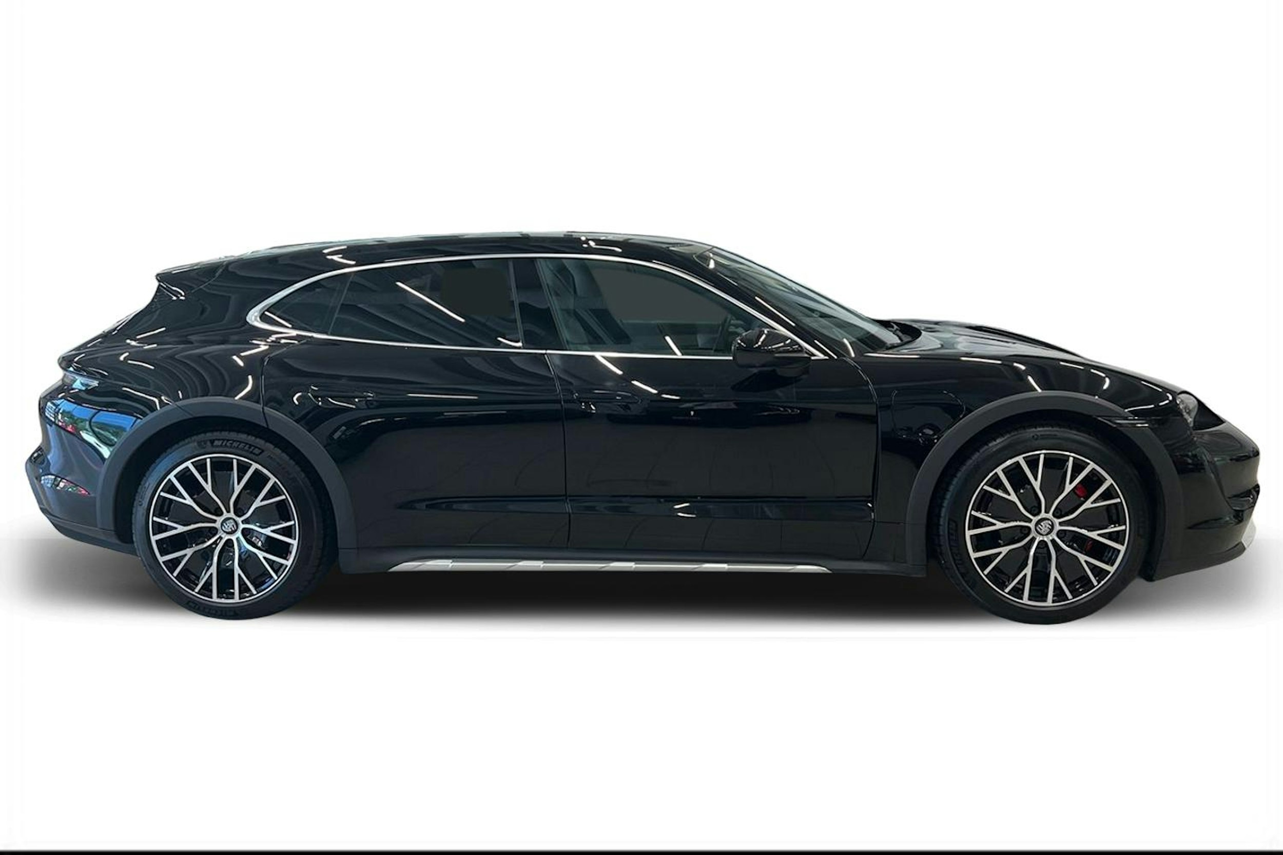 musta Porsche Taycan 2022 kuva 5.