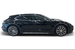 musta Porsche Taycan 2022 kuva 5.