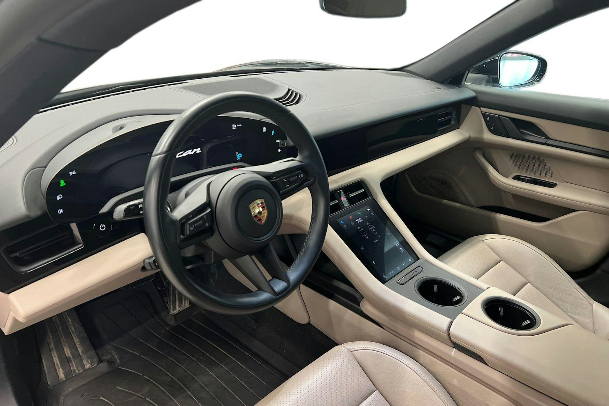 musta Porsche Taycan 2022 kuva 6.