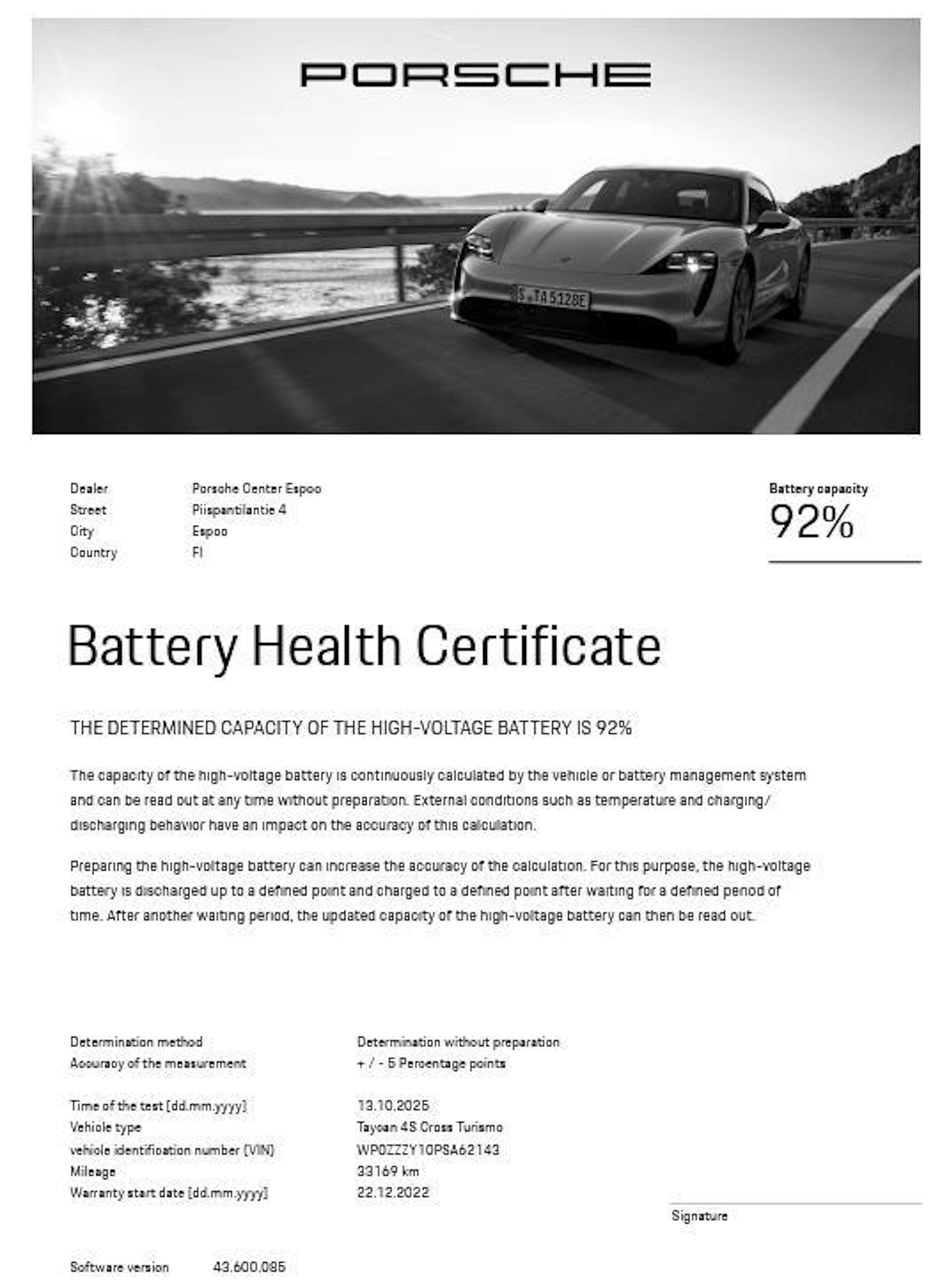 musta Porsche Taycan 2022 kuva 15.