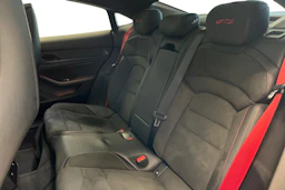 Musta Porsche Taycan 2022 kuva 8.