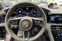 Musta Porsche Taycan 2022 kuva 15.