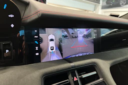 Musta Porsche Taycan 2022 kuva 17.