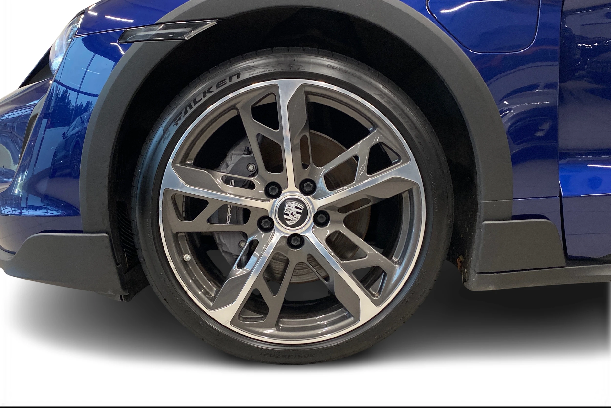 Sininen Porsche Taycan 2022 kuva 9.