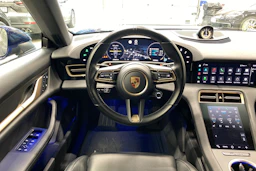 Sininen Porsche Taycan 2022 kuva 14.