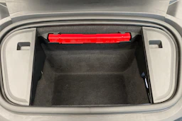 Sininen Porsche Taycan 2022 kuva 17.