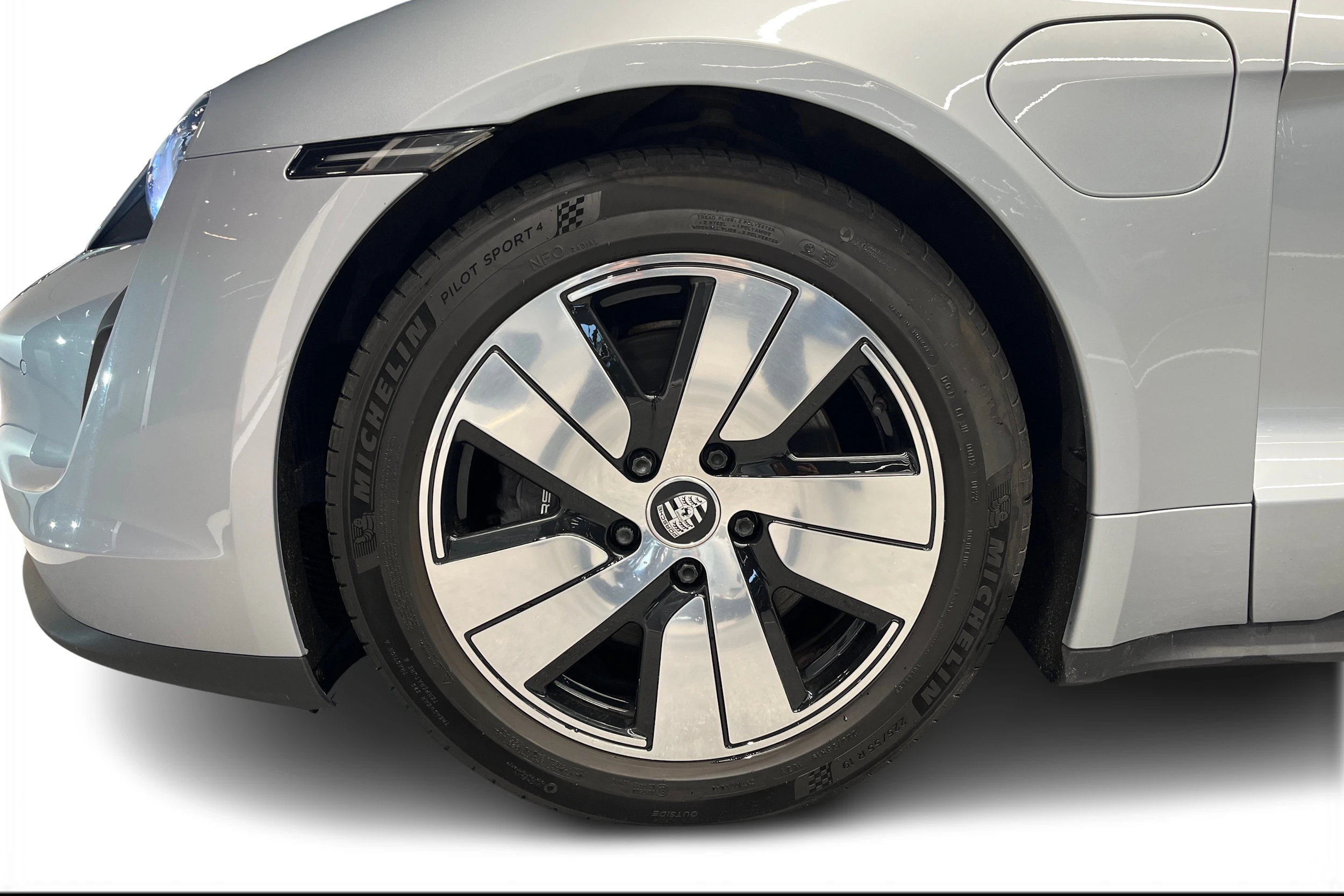 hopea Porsche Taycan 2022 kuva 9.