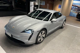 hopea Porsche Taycan 2022 kuva 12.