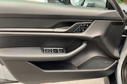 hopea Porsche Taycan 2022 kuva 14.