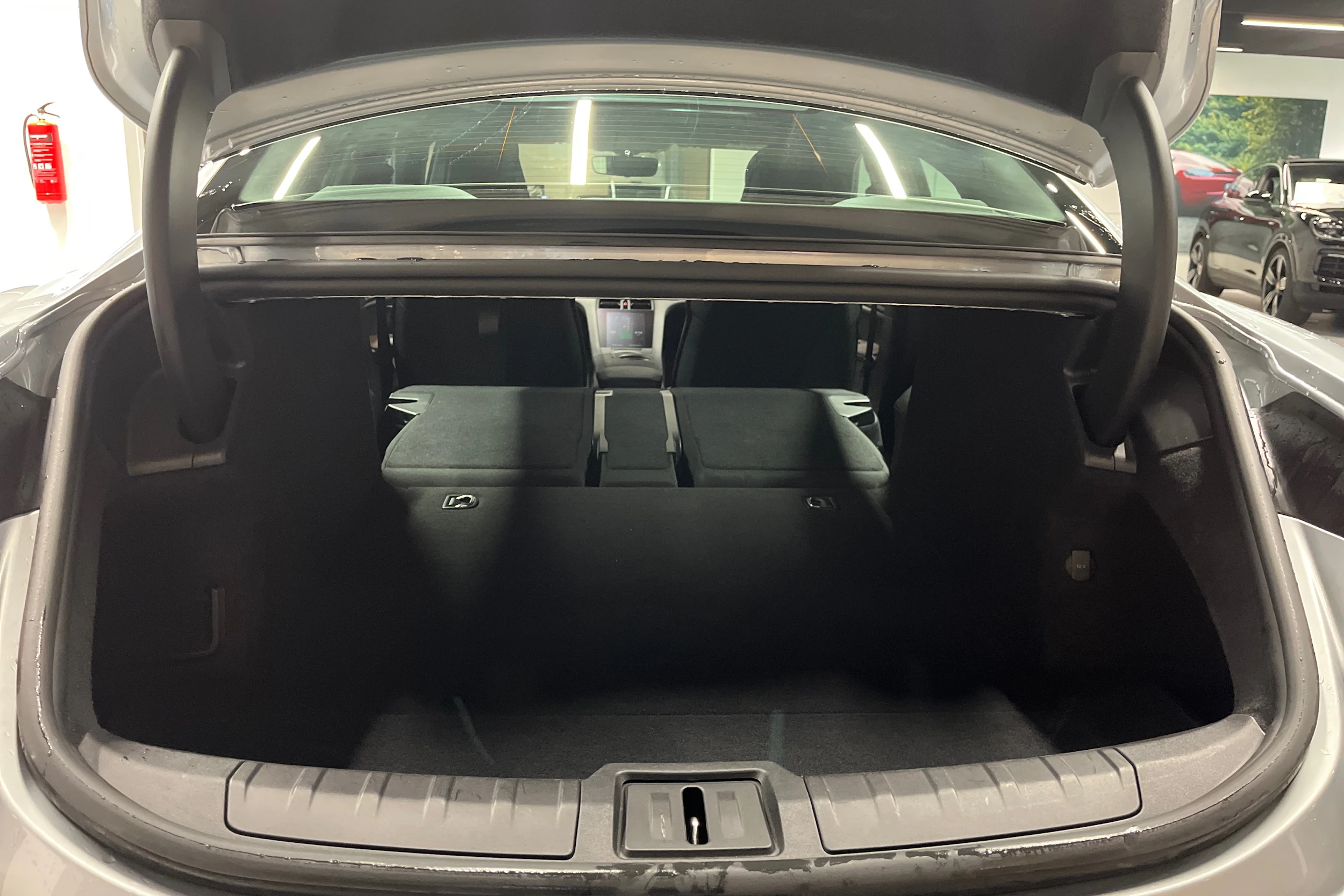hopea Porsche Taycan 2022 kuva 31.