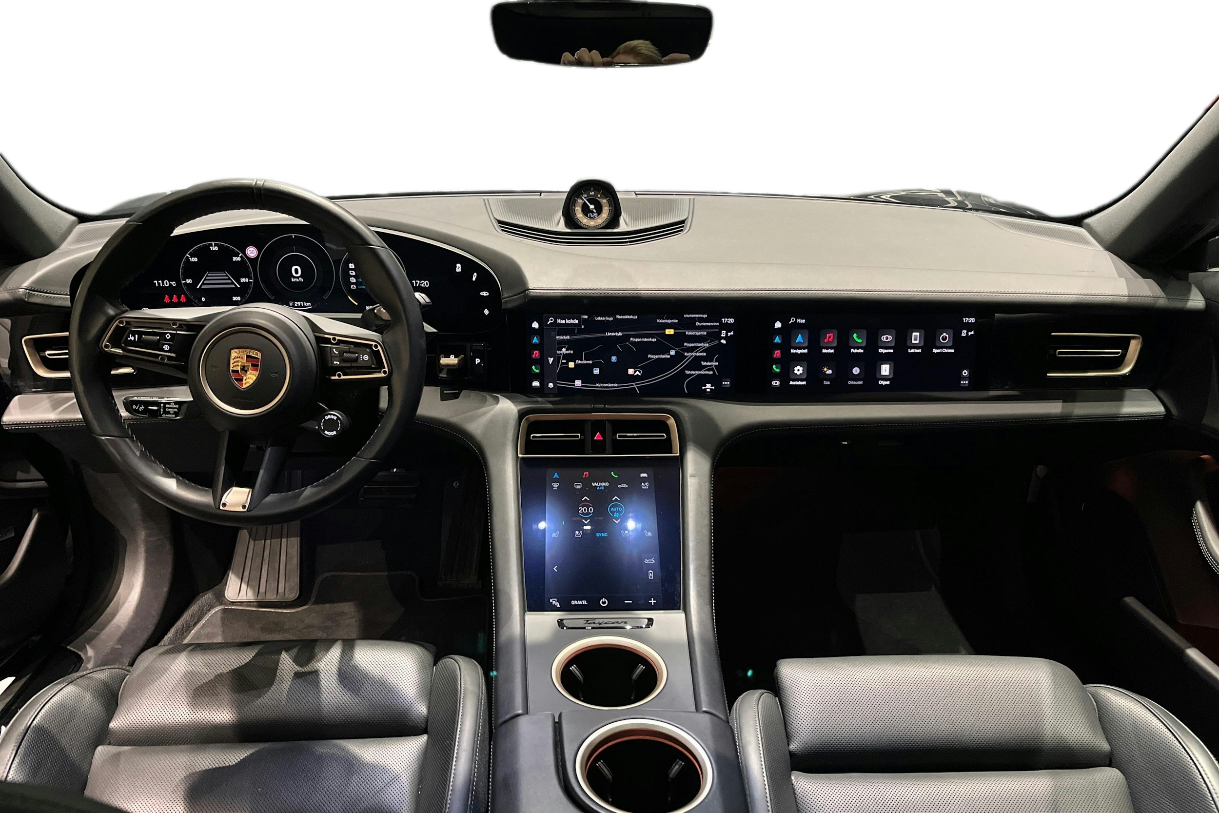 Harmaa Porsche Taycan 2022 kuva 7.