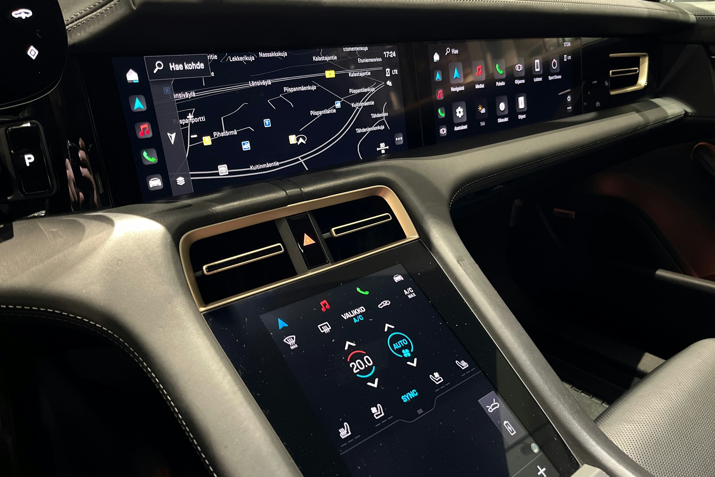 Harmaa Porsche Taycan 2022 kuva 15.