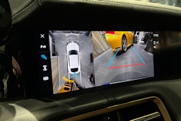 Harmaa Porsche Taycan 2022 kuva 16.